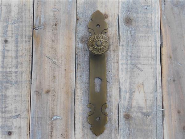 Grote foto smalle deurknop met een lange plaat messing antiek half set voor de deur pz 92 doe het zelf en verbouw materialen en producten
