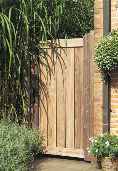 Grote foto poort residence 180 x 300 tuin en terras hekken en schuttingen