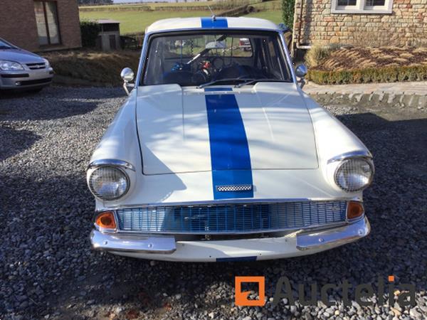 Grote foto oldtimer ford anglia rallye 12.000 km auto ford