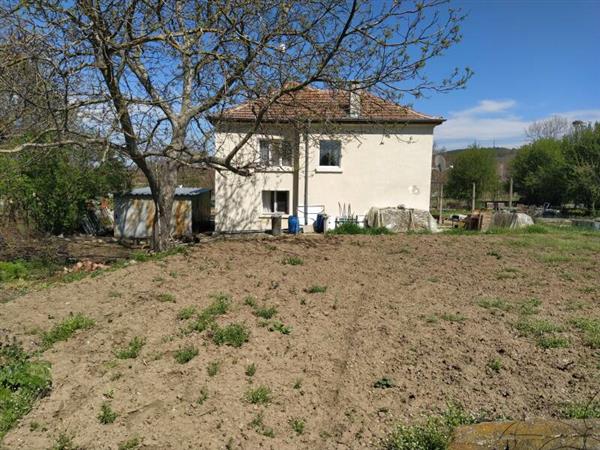 Grote foto woonhuis met garage tuin balkon en terras huizen en kamers bestaand europa