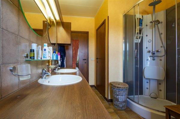 Grote foto han lesse villa met mooie tuin vfa007 huizen en kamers eengezinswoningen