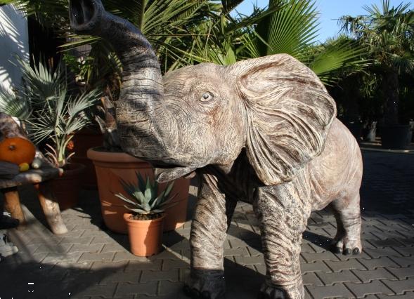 Grote foto levensechte tuinbeeld olifant van polystone tuin en terras tuindecoratie