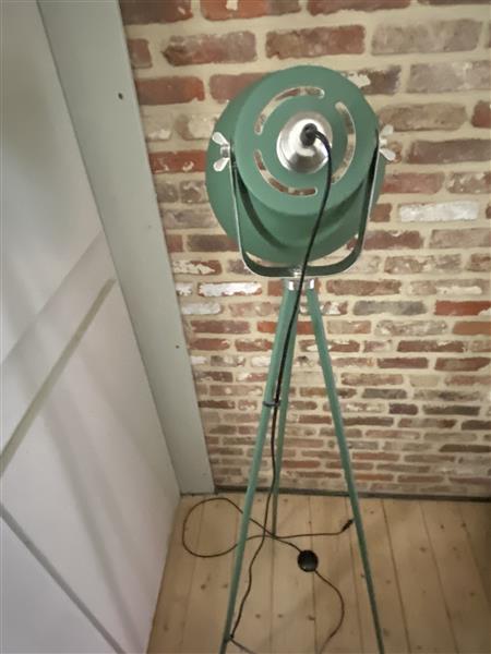 Grote foto groene staanlamp huis en inrichting vloerlampen