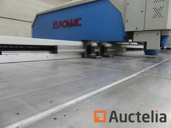 Grote foto euromac zx 1250 30 cnc ponsmachine doe het zelf en verbouw ijzerwaren en bevestigingsmiddelen