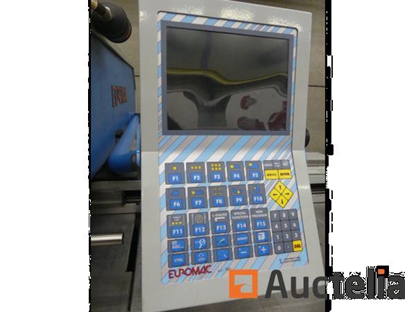 Grote foto euromac zx 1250 30 cnc ponsmachine doe het zelf en verbouw ijzerwaren en bevestigingsmiddelen