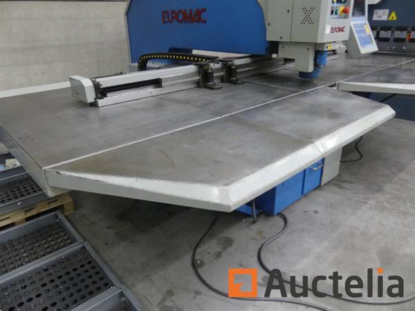Grote foto euromac zx 1250 30 cnc ponsmachine doe het zelf en verbouw ijzerwaren en bevestigingsmiddelen