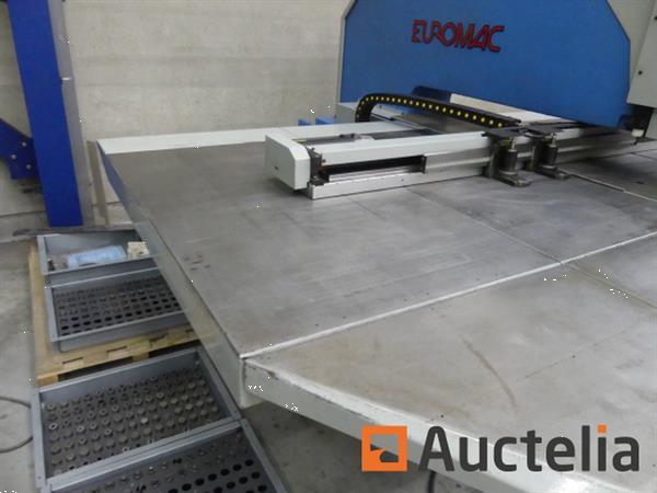 Grote foto euromac zx 1250 30 cnc ponsmachine doe het zelf en verbouw ijzerwaren en bevestigingsmiddelen