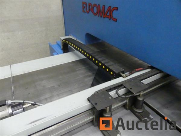 Grote foto euromac zx 1250 30 cnc ponsmachine doe het zelf en verbouw ijzerwaren en bevestigingsmiddelen