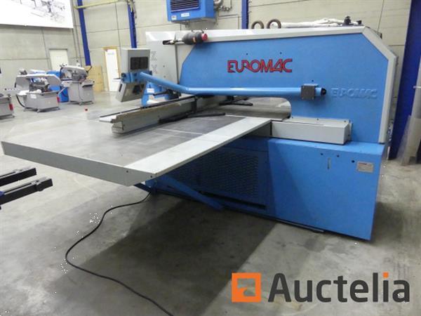 Grote foto euromac zx 1250 30 cnc ponsmachine doe het zelf en verbouw ijzerwaren en bevestigingsmiddelen