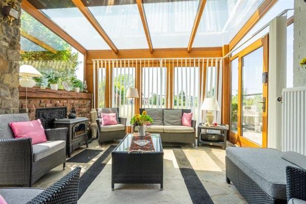 Grote foto han lesse villa met mooie tuin vfa007 huizen en kamers landhuizen