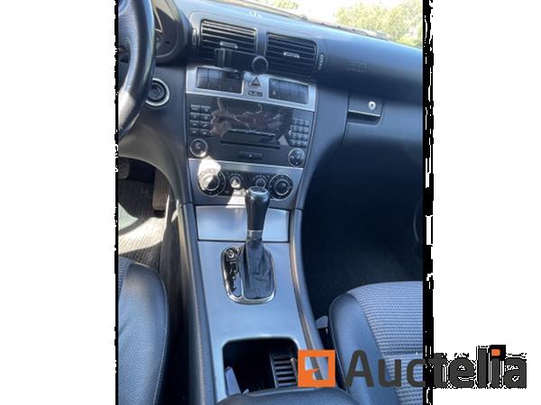 Grote foto stationwagen mercedes c 200 cdi t doe het zelf en verbouw ijzerwaren en bevestigingsmiddelen