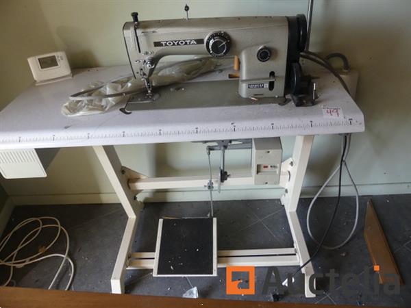 Grote foto naaimachine toyota lz2 d530 doe het zelf en verbouw overige doe het zelf en verbouw