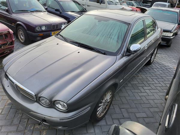 Grote foto jaguar x type 2.2 diesel loopt en rijd goed auto jaguar