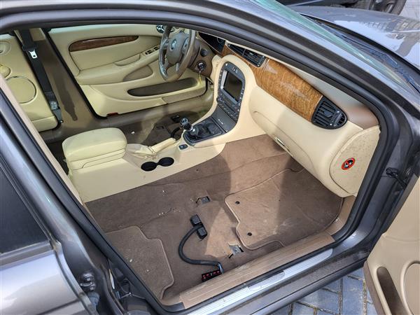 Grote foto jaguar x type 2.2 diesel loopt en rijd goed auto jaguar