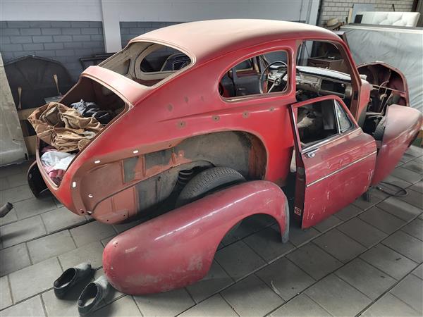 Grote foto volvo katterug body bj1957 met delen auto volvo