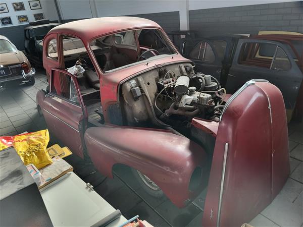 Grote foto volvo katterug body bj1957 met delen auto volvo