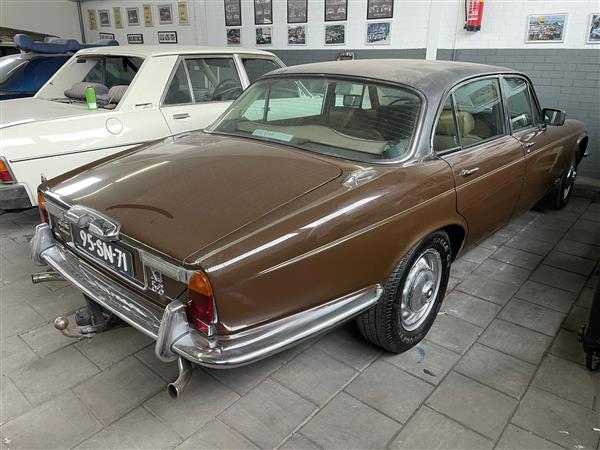 Grote foto jaguar xj 5.3 v12 de luxe autom lpg bj1977 auto jaguar