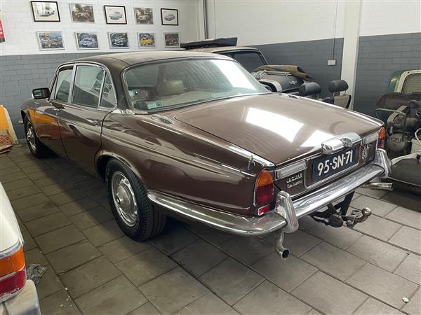 Grote foto jaguar xj 5.3 v12 de luxe autom lpg bj1977 auto jaguar